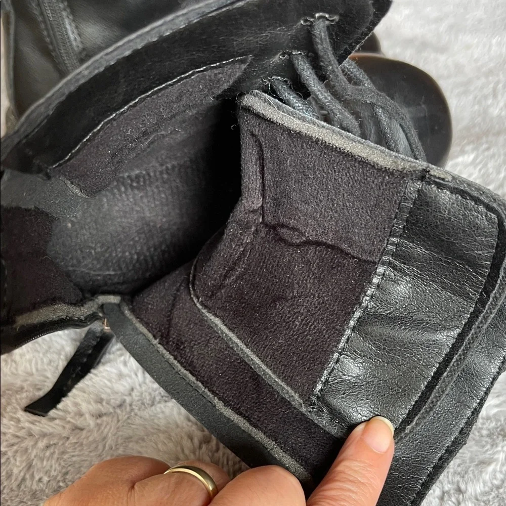 Girls  Black Lace-Up Combat Boots - Classic Chunky Sole